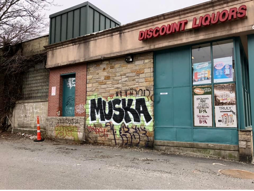 Kuva 3. Graffiti talon seinässä Bostonissa Kuva: Virpi Ihlberg.